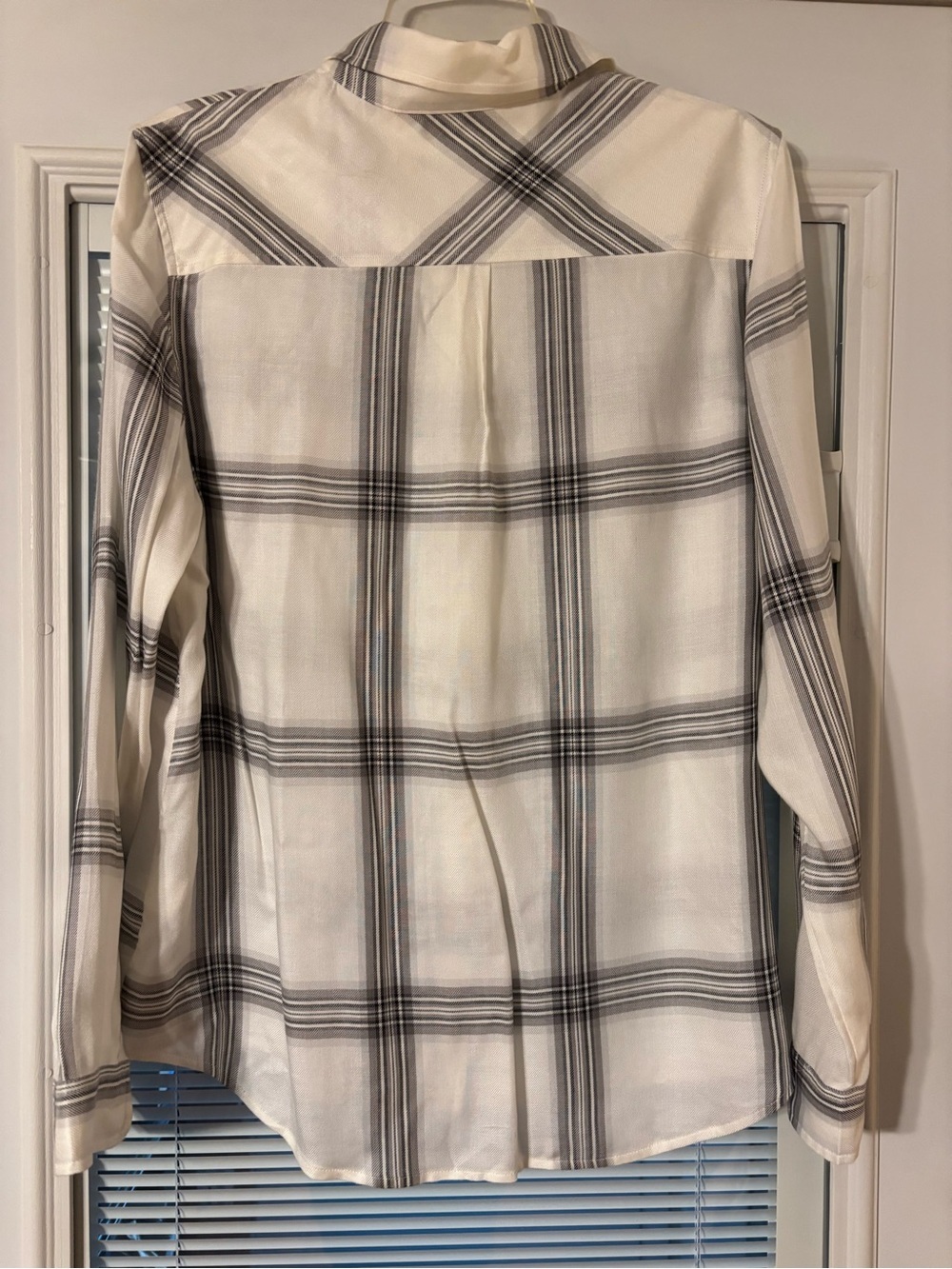 Pendleton Cream and Gray Plaid Button-Up Shirt - Picture 4 of 8